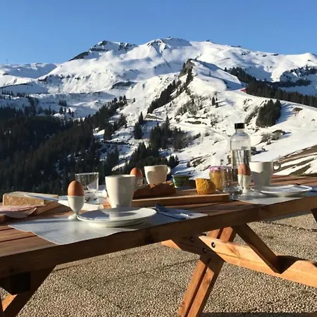 Confortable A 1600 Pour 4 Personnes Appartement